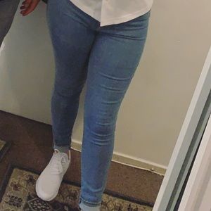 Medium wash Levi’a jeans